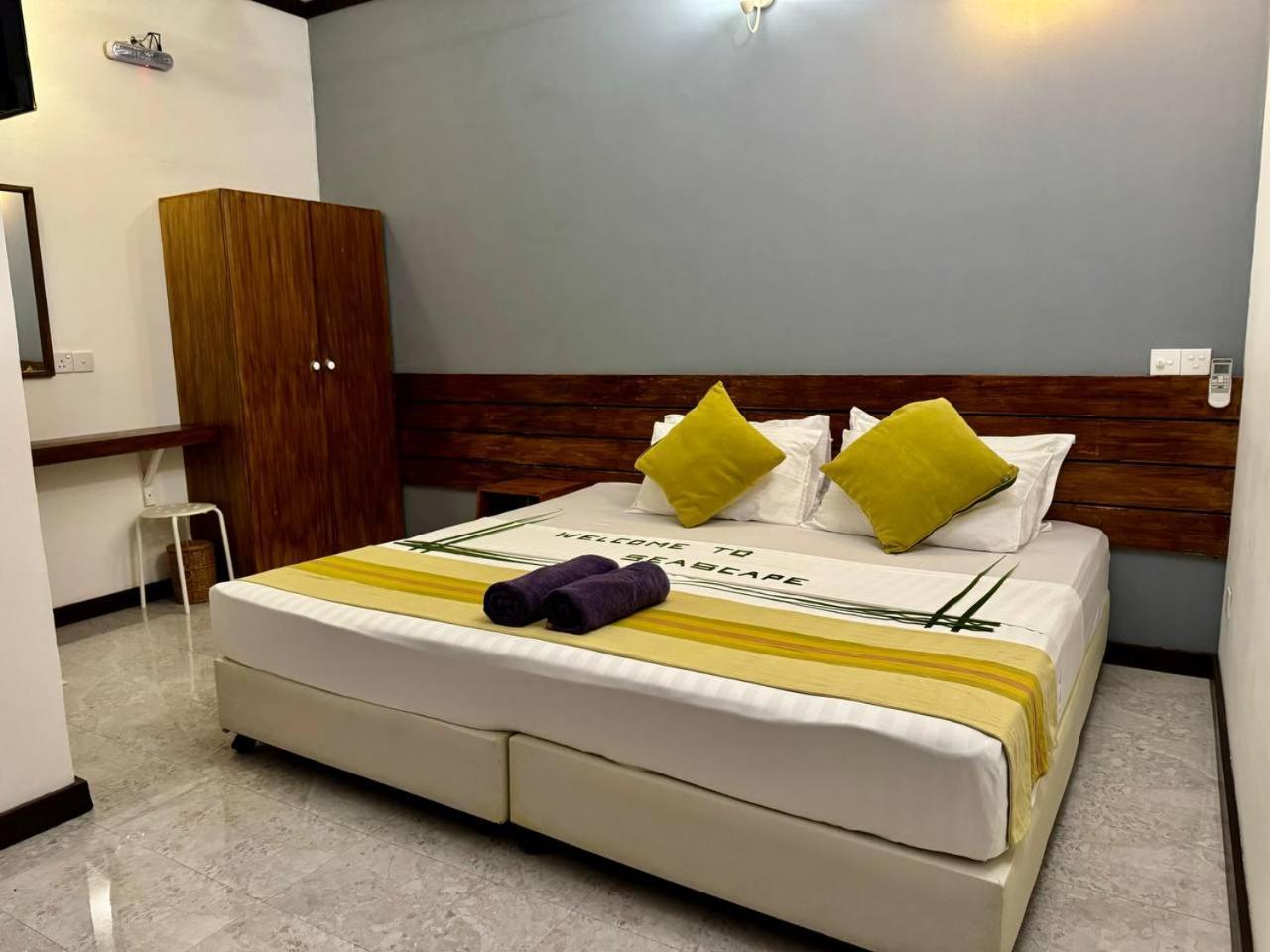 Seascape Retreats Dhigurah Hotel ดิห์กูราห์ ภายนอก รูปภาพ