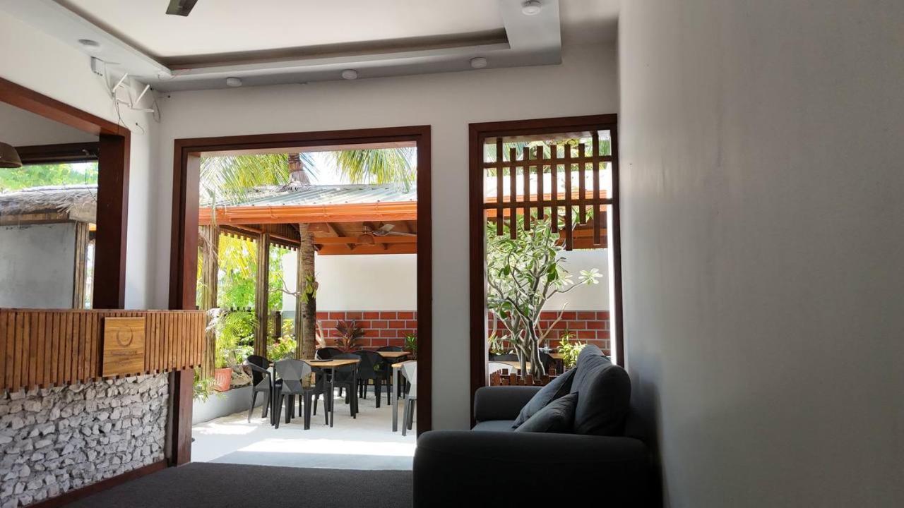Seascape Retreats Dhigurah Hotel ดิห์กูราห์ ภายนอก รูปภาพ