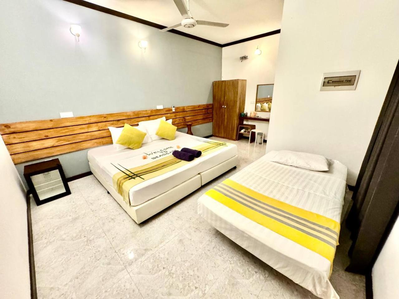 Seascape Retreats Dhigurah Hotel ดิห์กูราห์ ภายนอก รูปภาพ