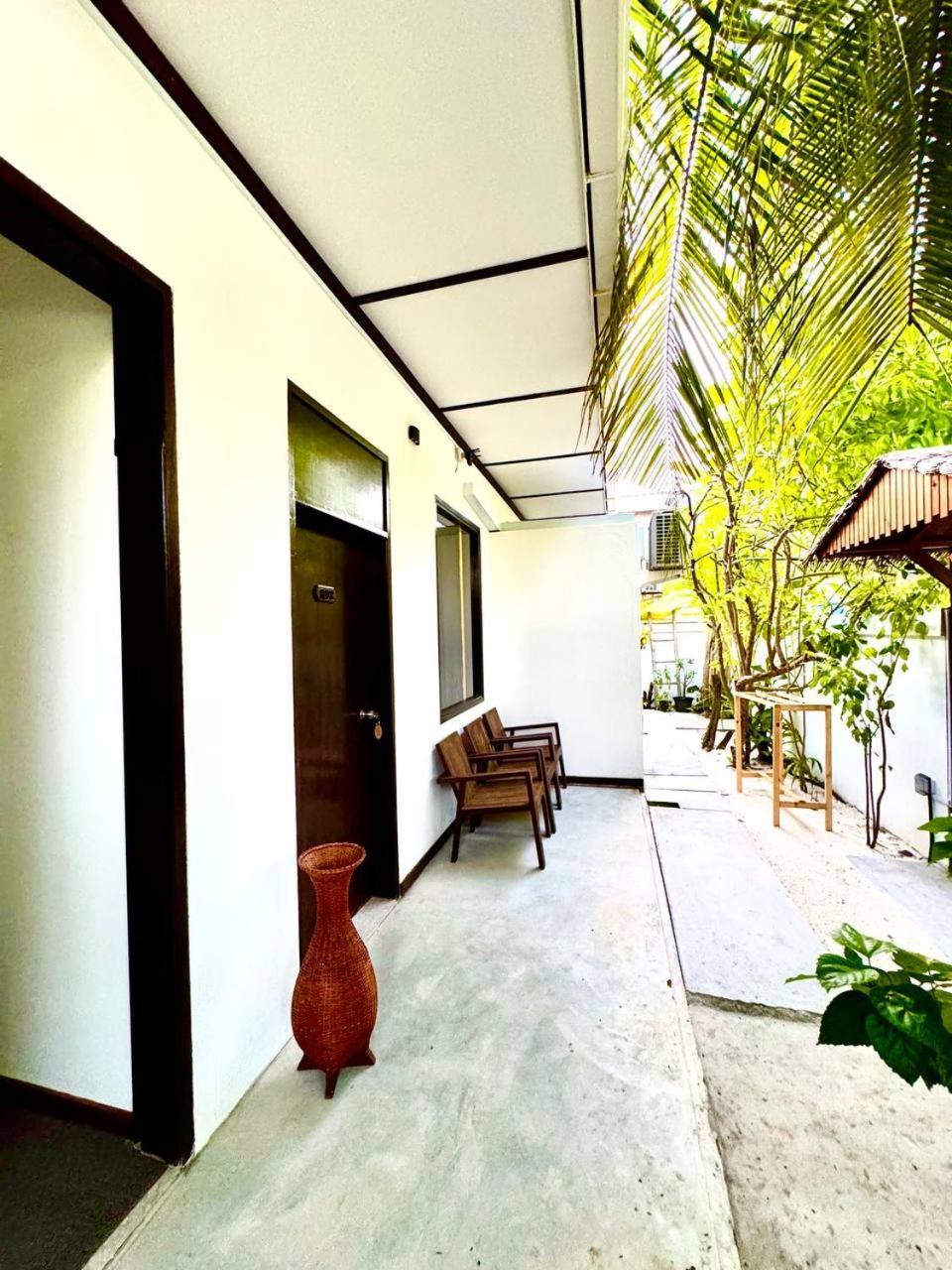 Seascape Retreats Dhigurah Hotel ดิห์กูราห์ ภายนอก รูปภาพ
