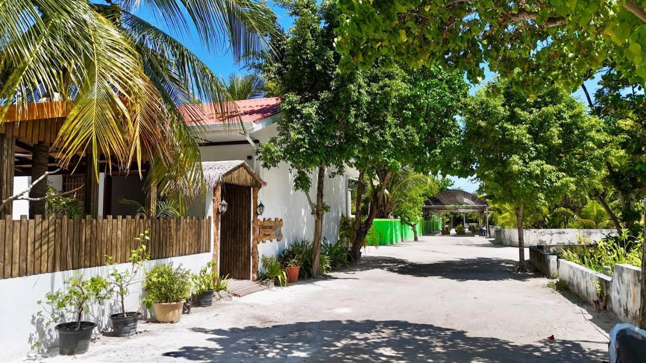 Seascape Retreats Dhigurah Hotel ดิห์กูราห์ ภายนอก รูปภาพ